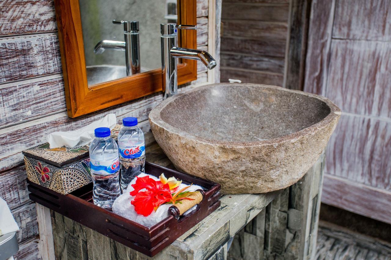 The Syron Huts Lembongan Ξενοδοχείο Εξωτερικό φωτογραφία